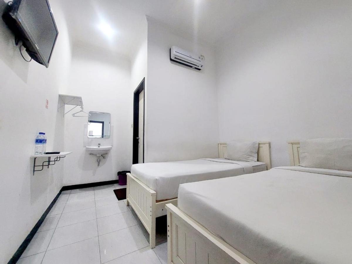 Cozy Stay Kupang Kupang  Exterior foto