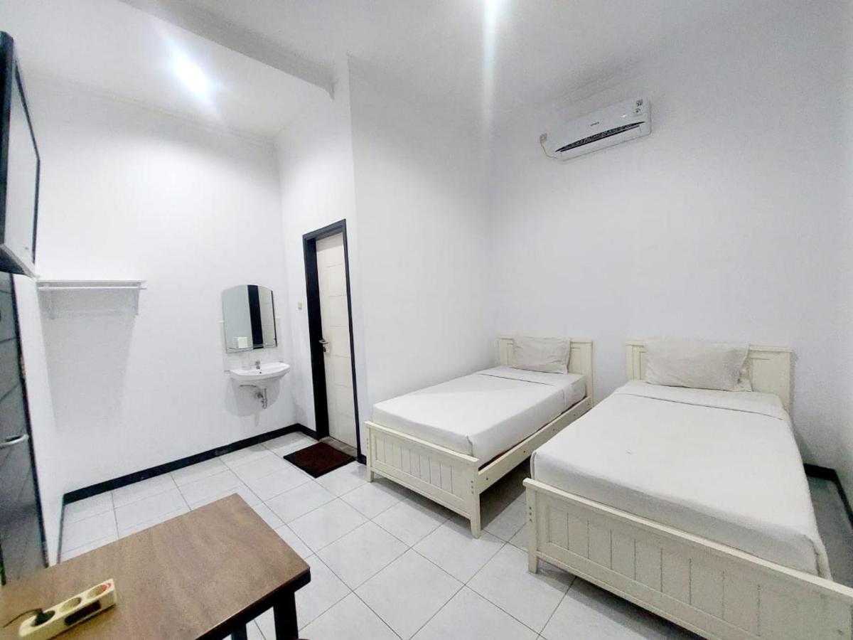 Cozy Stay Kupang Kupang  Exterior foto