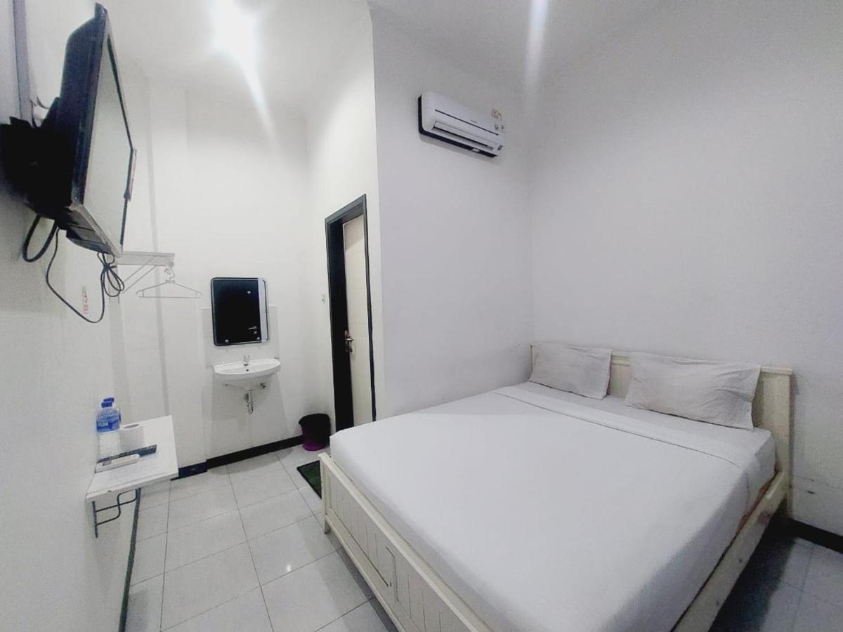 Cozy Stay Kupang Kupang  Exterior foto